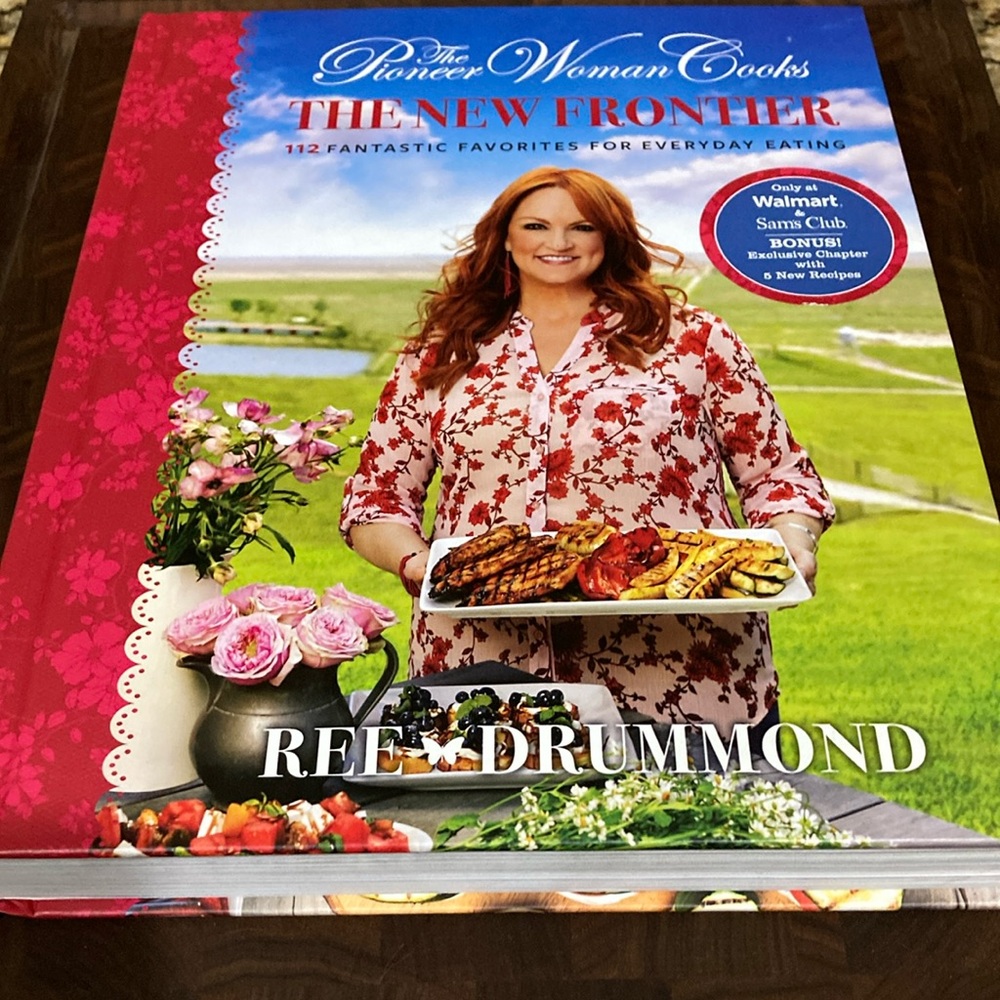 NWOT Hardcover Pioneer Woman Cooks Cookbook